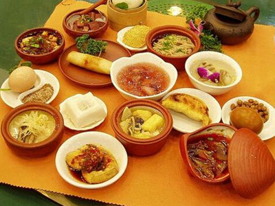 南京“新秦淮八绝”终极版揭晓 盐水鸭汤包锅贴等入选