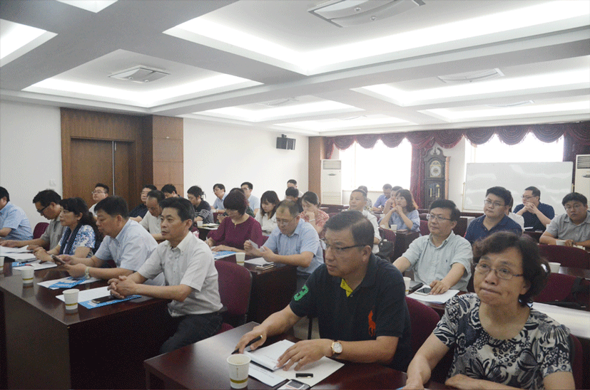 夏青总经理参加2019年全市食品安全宣传周主题日活动