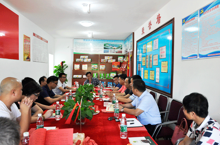 南京鸭业协会赴湘黔地区考察