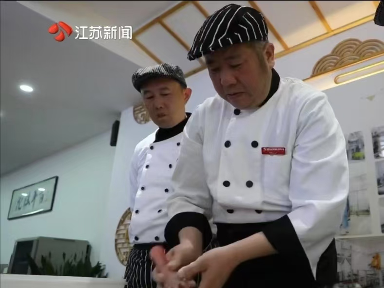 桂花鸭登上江苏新闻频道《晚霞》栏目